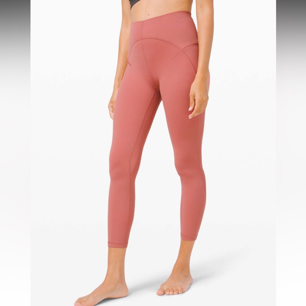 Lululemon Unlimit High-Rise Tight 25"
Brier Rose